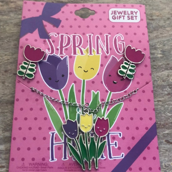 NEW Tulip 🌷 Jewelry Set - Picture 2 of 3